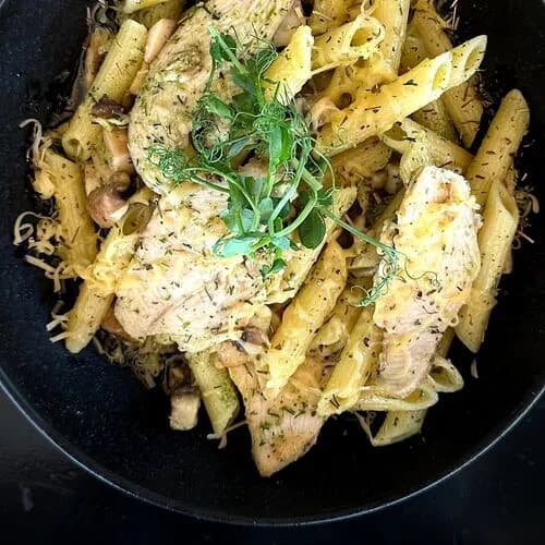 Паста пене с курицей