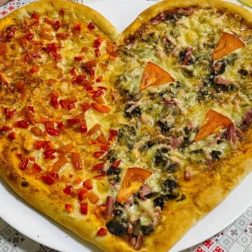 Большая пицца Валентинка