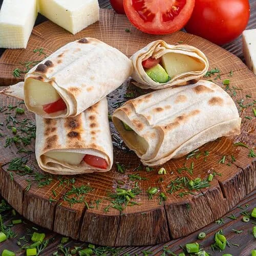 Сулугуни в лаваше