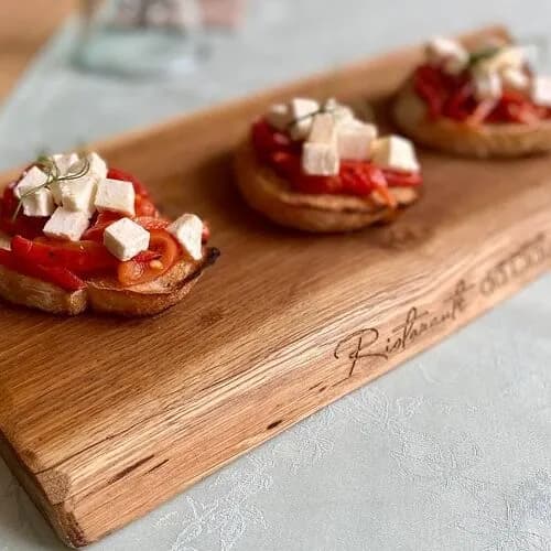 Брускетта с перцем и фетой