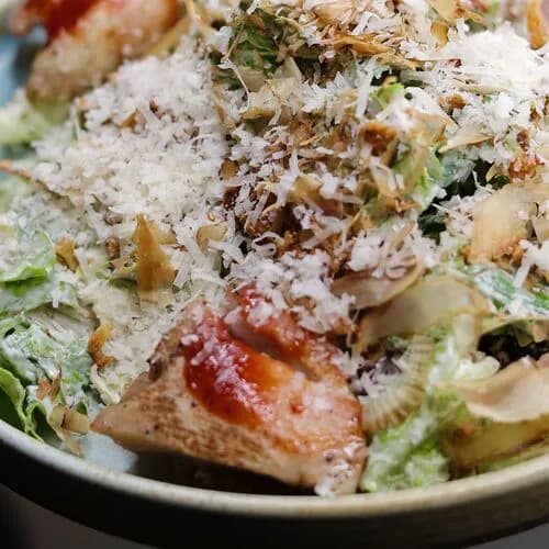 Салат с цыпленком в азиатской заправке