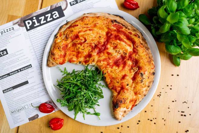 Calzone z szynką, pieczarkami
