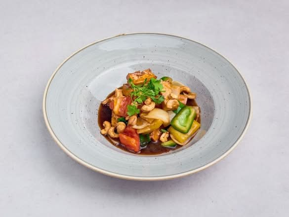 Gai/Tofu Phad Med Mamuang Himmaphan