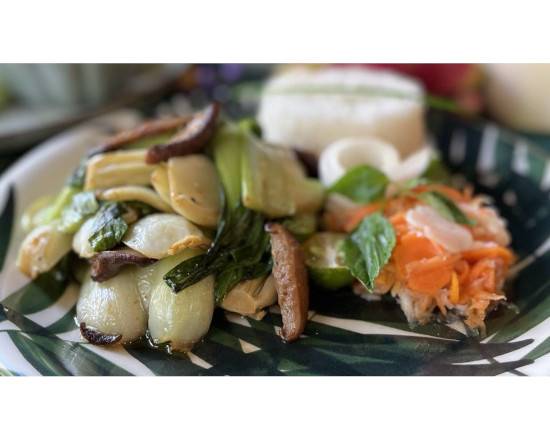 Warzywa Pak Choi z Grzybami Shitake