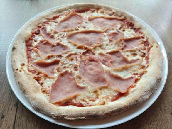 Pizza Vesuvio