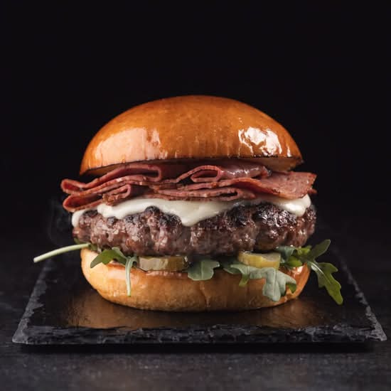 Burger Pastrami Boulevard