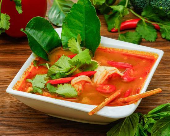 Zupa Tom Yum Goong