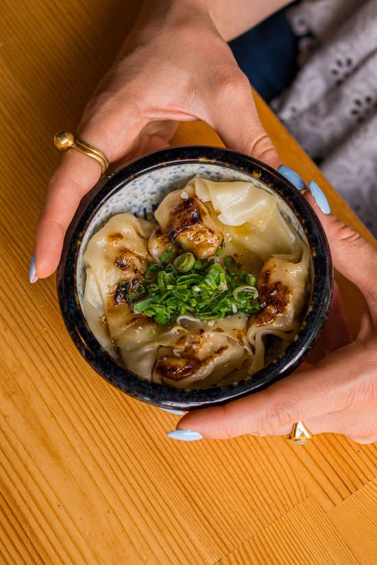 SPICY WONTON (4 szt) Duże