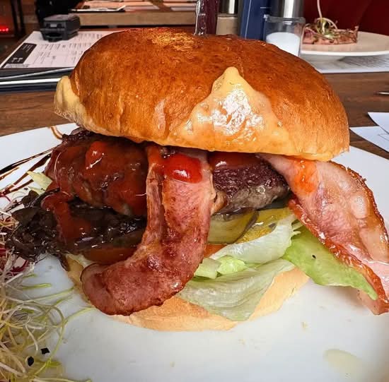 BUTCHER'S CLASSIC BURGER_W