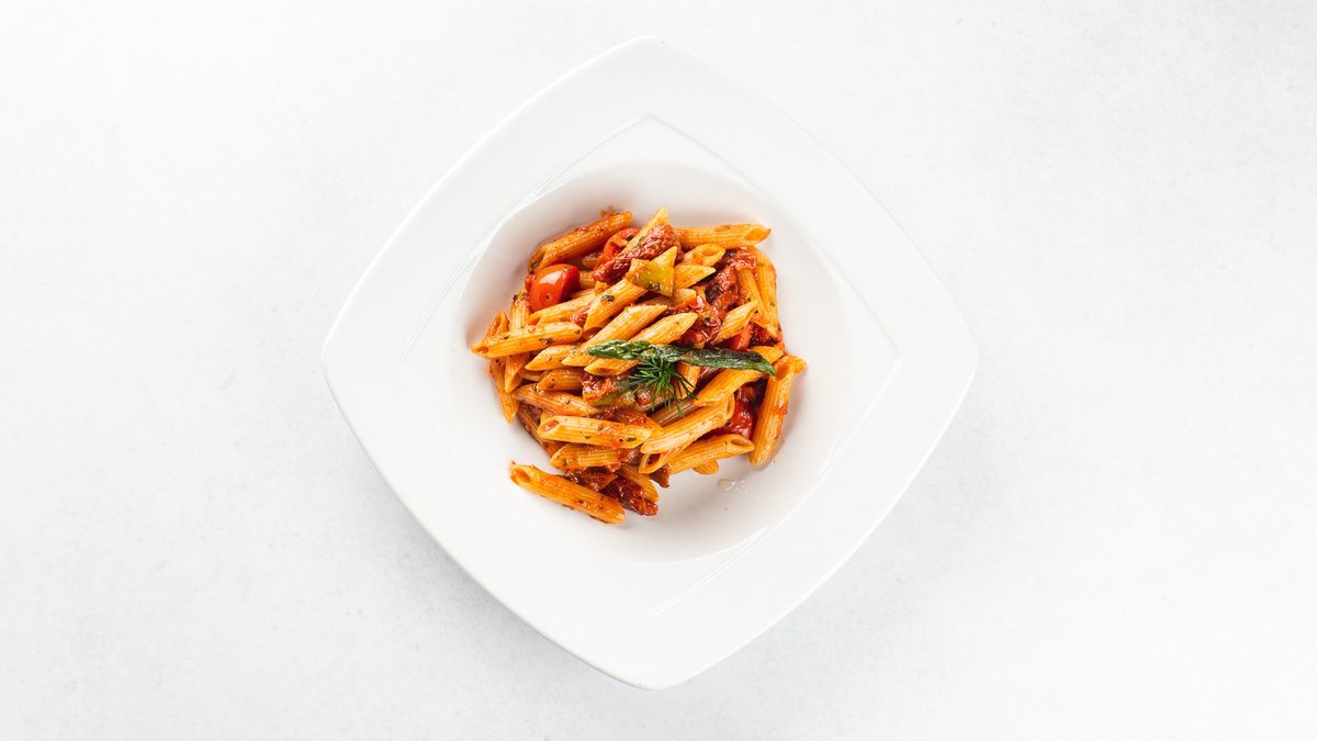 Penne bolognese