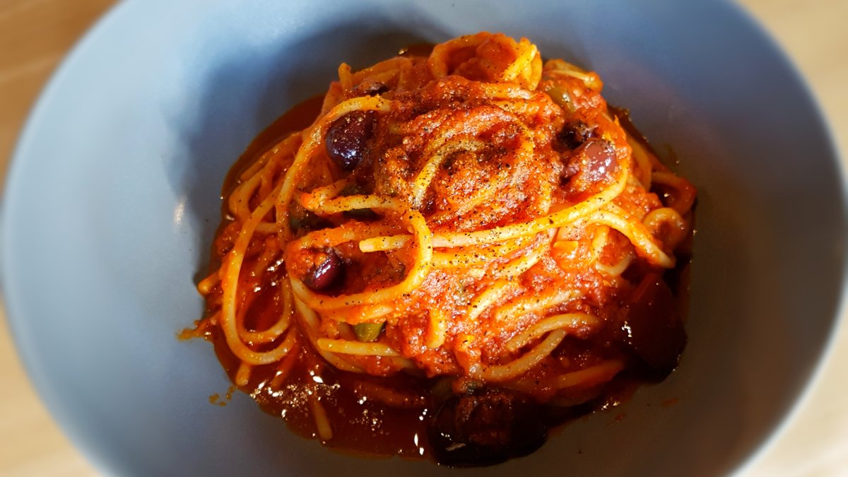 Spaghetti alla puttanesca 🌶️