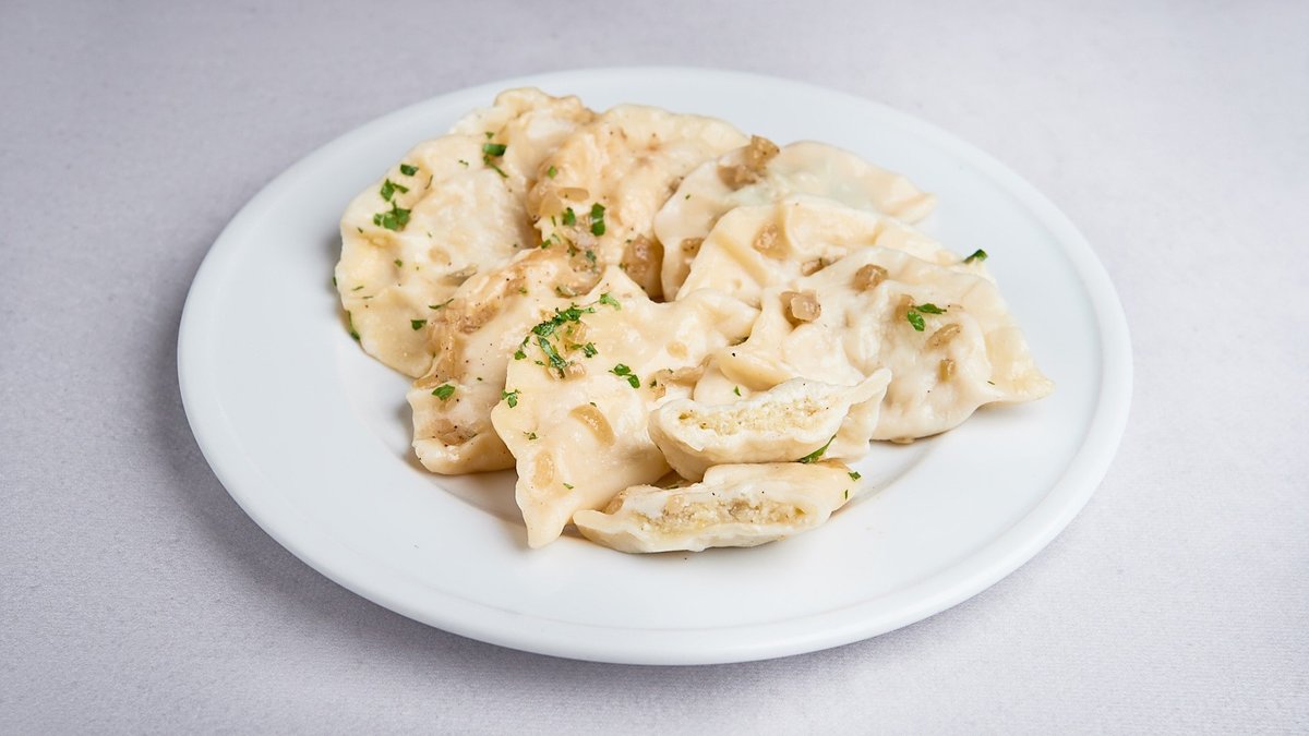 Pierogi ruskie z okrasą