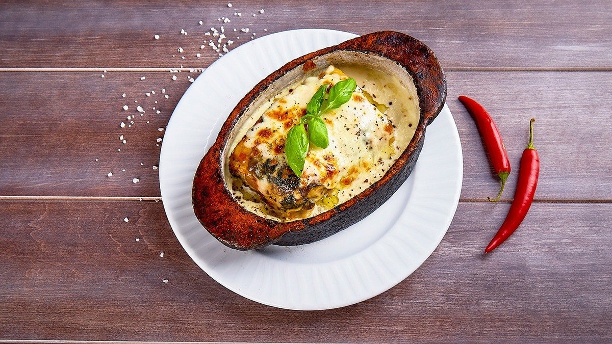 Lasagne con spinaci e funghi di bosco