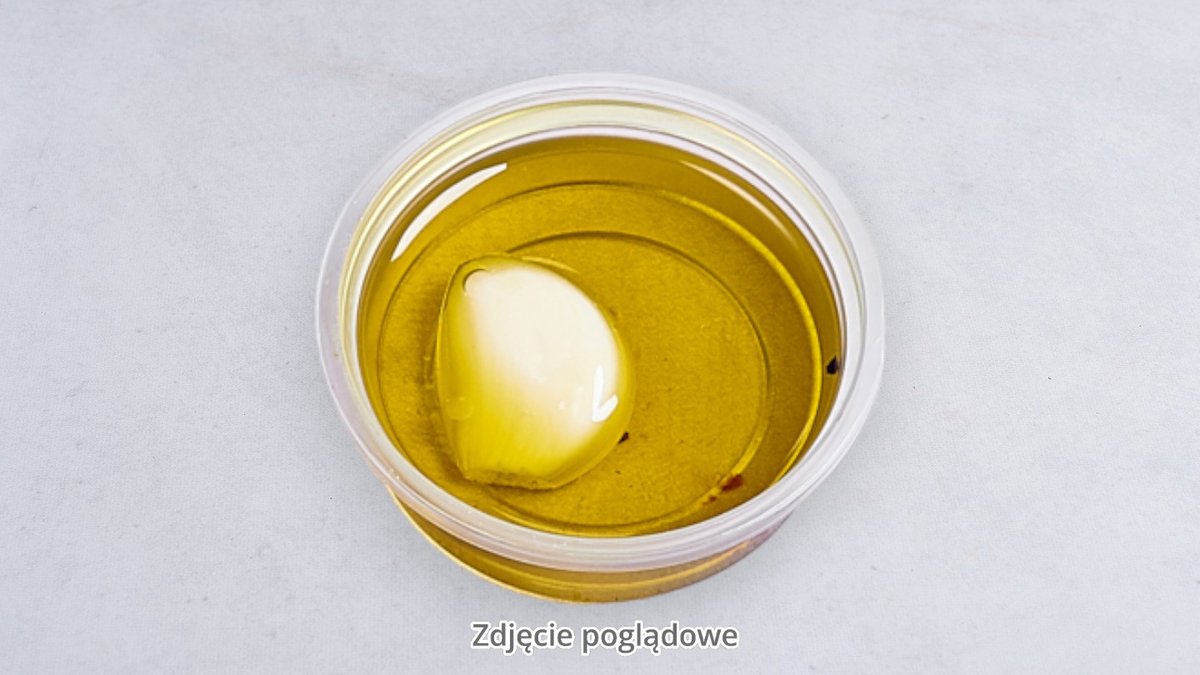 Oliwa czosnkowa